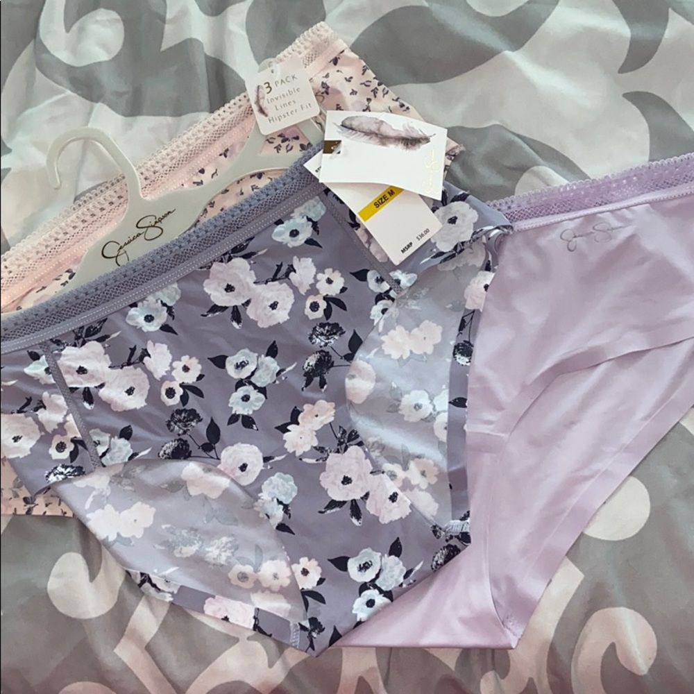 Jessica Simpson Invisible line hipster panties